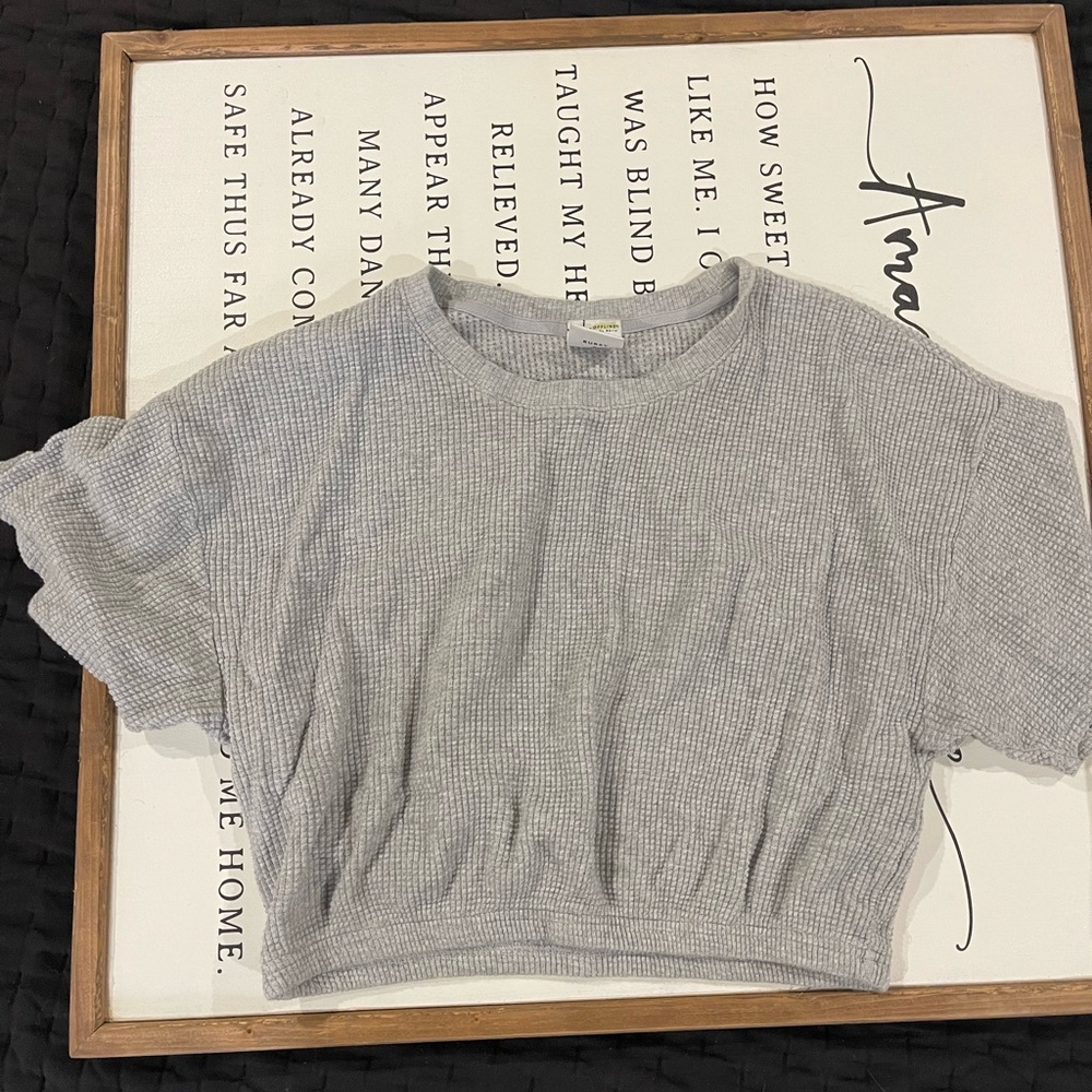 Aerie offline cropped active top